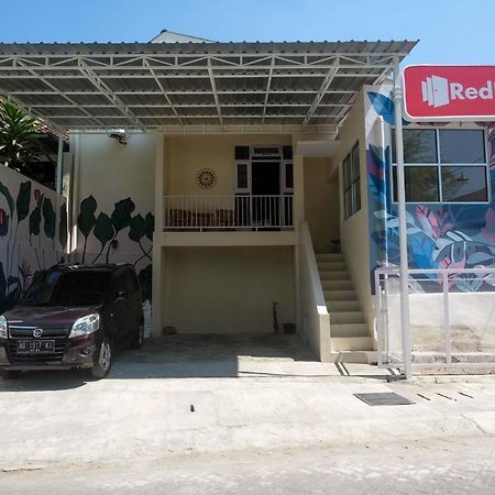 Reddoorz Syariah Near Universitas Mercu Buana Kampus 2 Yogyakarta Kejayan 外观 照片