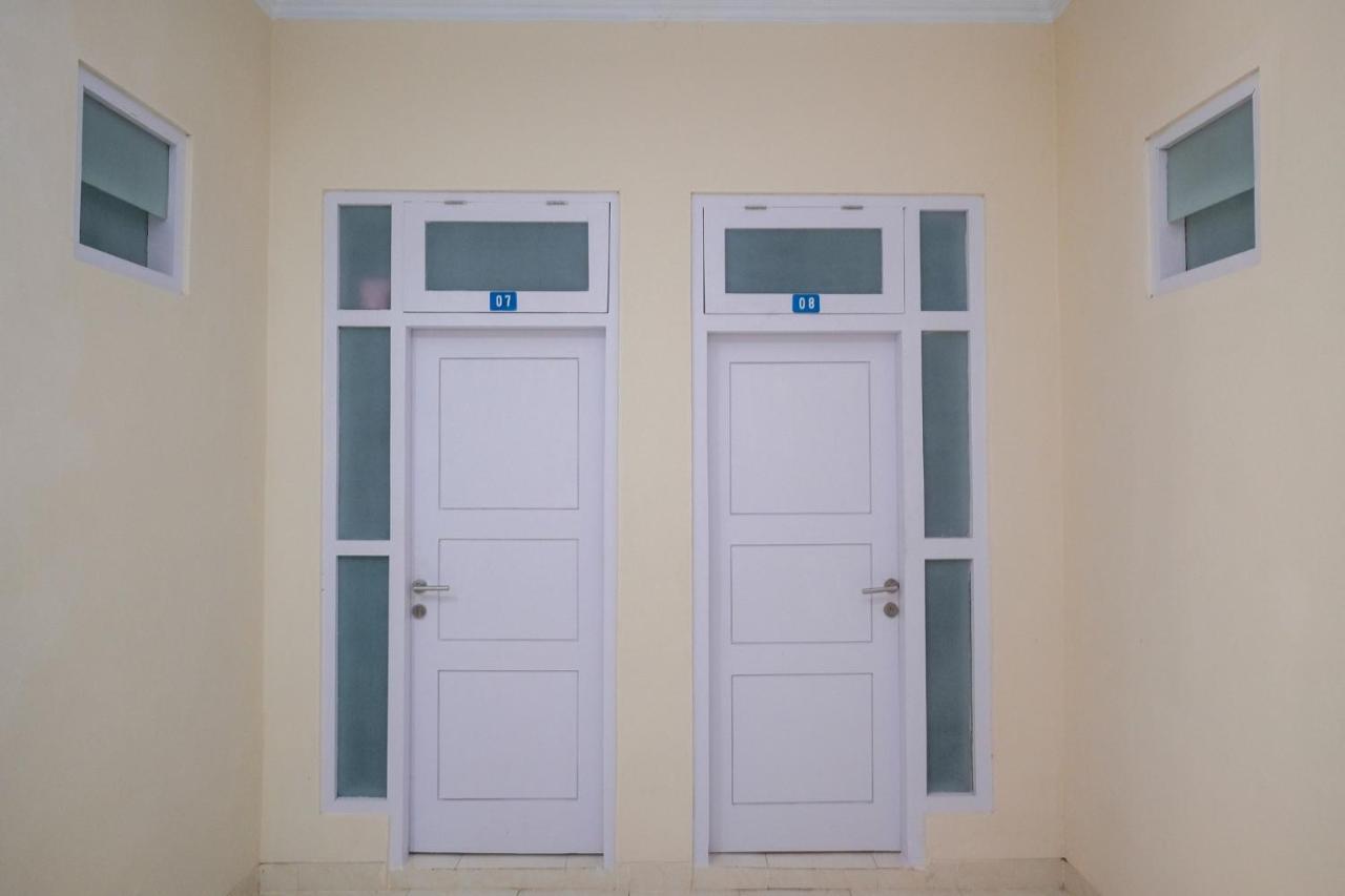 Reddoorz Syariah Near Universitas Mercu Buana Kampus 2 Yogyakarta Kejayan 外观 照片