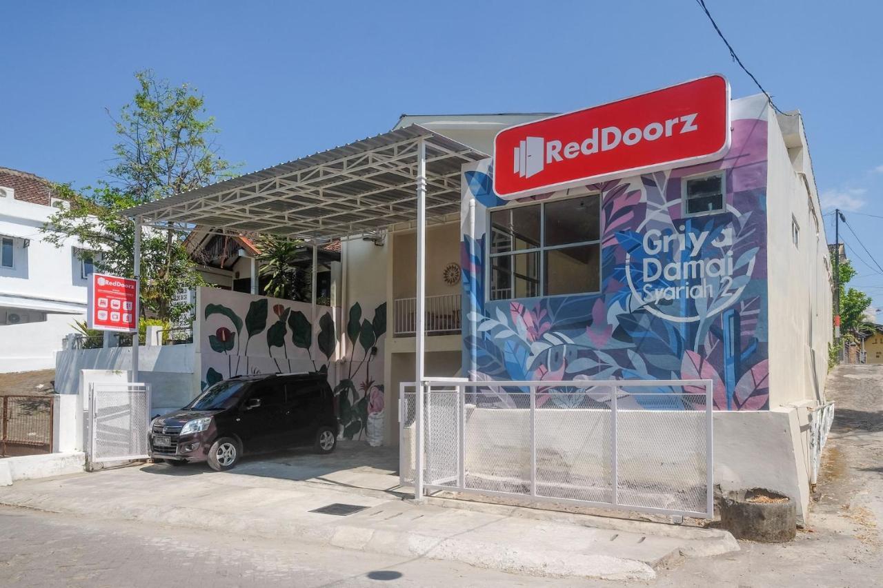 Reddoorz Syariah Near Universitas Mercu Buana Kampus 2 Yogyakarta Kejayan 外观 照片
